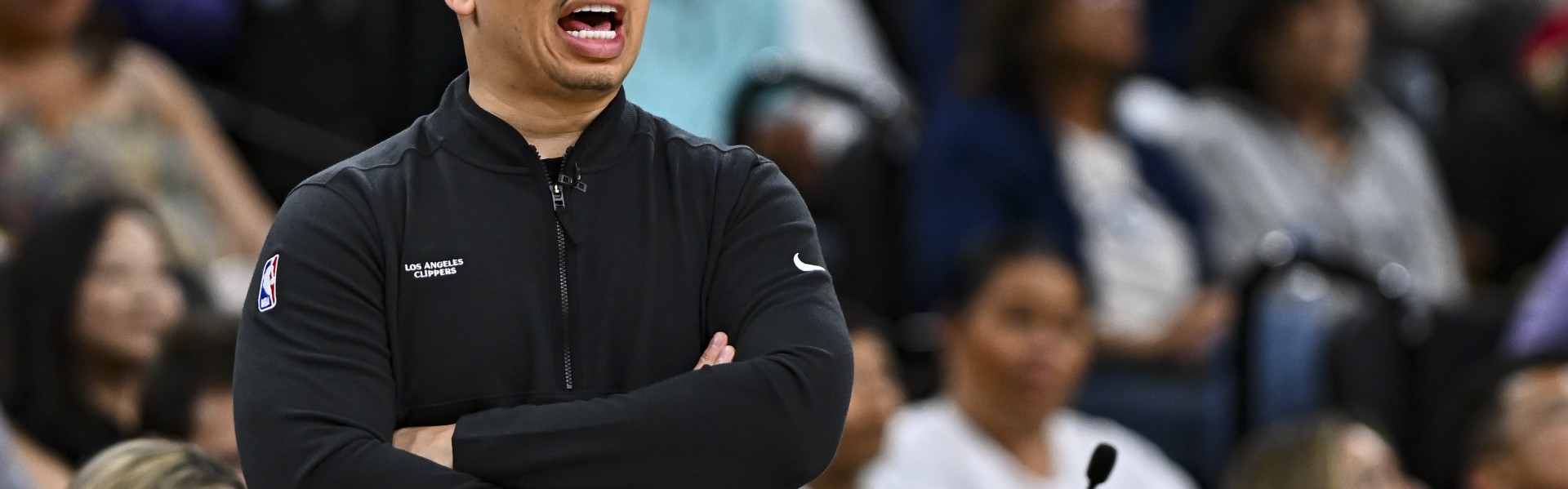 世预赛官方客户端-泰伦·卢：我们现在的小个阵容效果不够好 我告诉队员 这责任在我