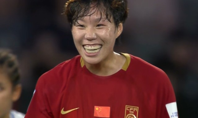 世预赛官方客户端-中国女足艰难领先！邵子钦爆射破门，亚洲杯第2球，王霜助攻