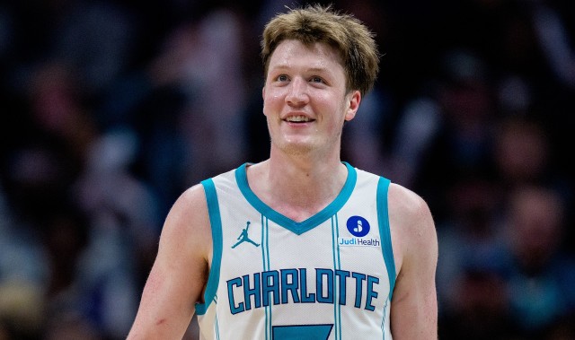 世预赛官方客户端-本赛季三分命中数Top10：克尼佩尔独一档 东契奇第二&amp;三球第三