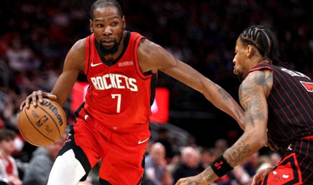 世预赛官方客户端-火箭终结3连败重返前六！杜兰特28+10秀暴扣 小贾18+7送关键三分