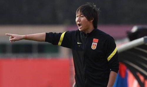 世界杯预选赛下载-沪媒：李铁对战术仍保持信心 高中锋有机会挑大梁